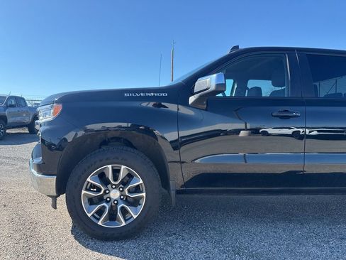 Used 2022 Chevrolet Silverado 1500 LT image 6