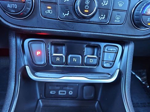 Used 2020 GMC Terrain SLT w/ Preferred Package image 19