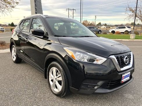Used 2019 Nissan Kicks S image 51