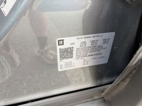 Used 2021 GMC Acadia SLT w/ LPO, Floor Liner Package FWD image 29