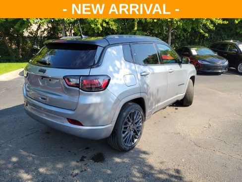 Used 2024 Jeep Compass Limited w/ High Altitude Package AWD/4WD image 3