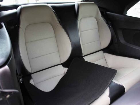 Used 2018 Ford Mustang Premium RWD image 27