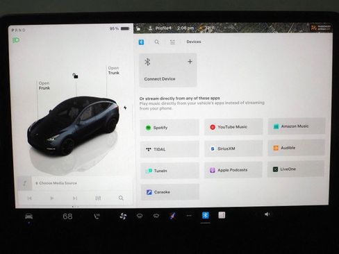 Used 2024 Tesla Model Y Performance image 36