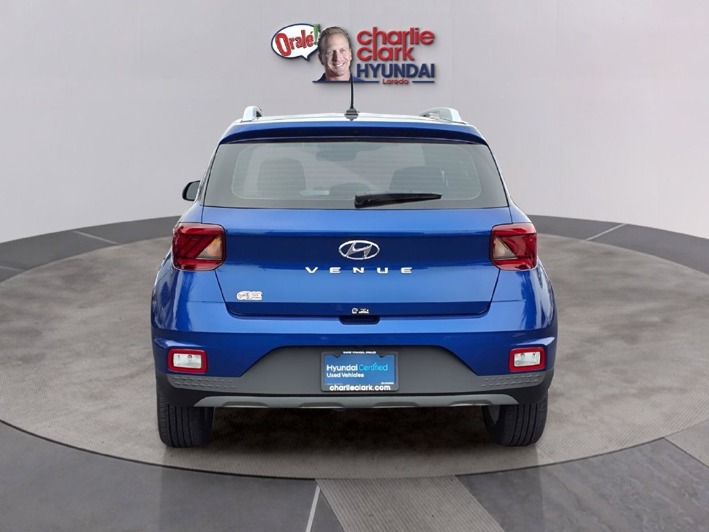 Used 2025 Hyundai Venue Limited FWD image 4