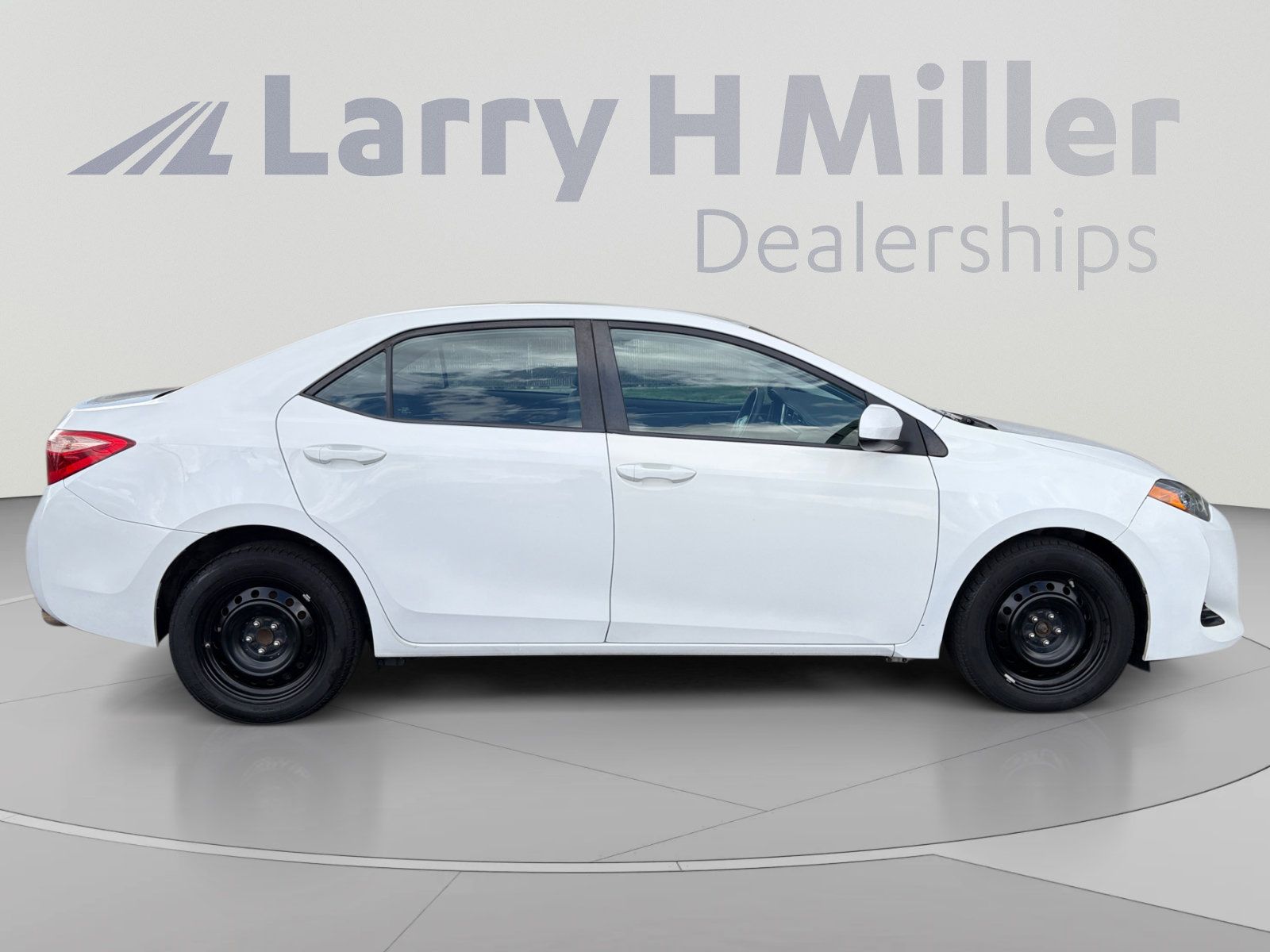 Used 2019 Toyota Corolla LE FWD image 6
