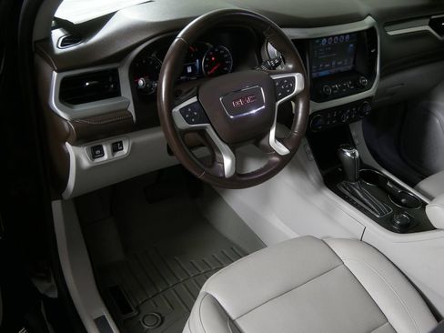 Used 2017 GMC Acadia SLT AWD/4WD image 15