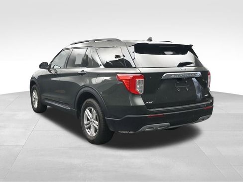 Used 2024 Ford Explorer XLT w/ Equipment Group 202A AWD/4WD image 4