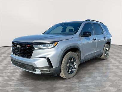 New 2025 Honda Pilot TrailSport