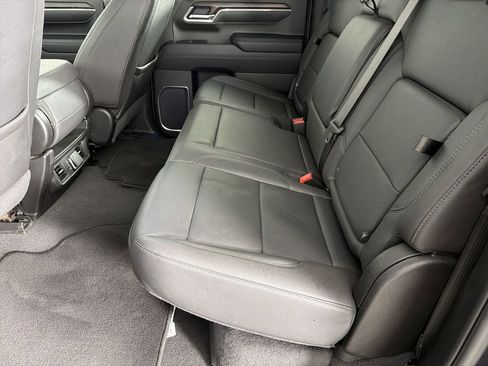 Used 2025 GMC Sierra 1500 SLT image 18