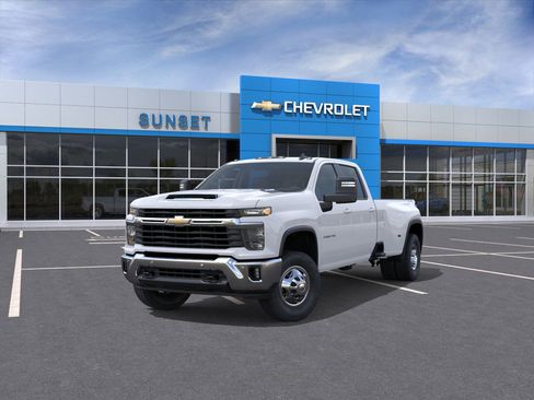 New 2026 Chevrolet Silverado 3500 LT w/ Safety Package image 8