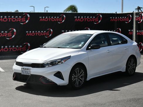 Used 2023 Kia Forte GT-Line image 3