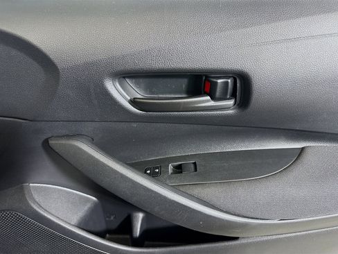 Used 2022 Toyota Corolla LE image 30