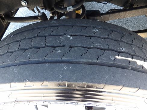 Used 2021 RAM 5500 Tradesman w/ Chrome Appearance Group image 57