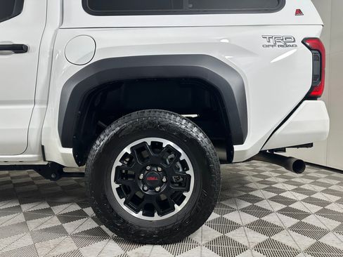 Certified 2025 Toyota Tacoma TRD Off-Road w/ TRD Off Road Upgrade Package image 27