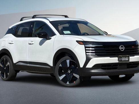 New 2026 Nissan Kicks SR w/ Cold Weather Package image 2