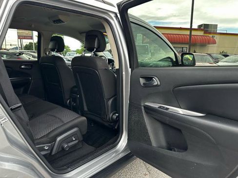 Used 2016 Dodge Journey SXT w/ Comfort/Convenience Group image 17