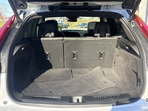 Used 2024 Cadillac XT4 Premium Luxury image 35