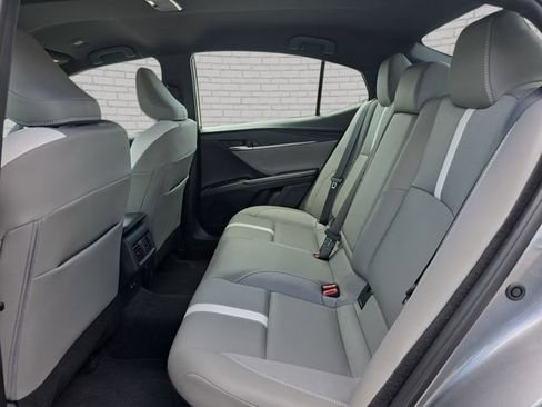 Used 2026 Toyota Camry SE w/ Convenience Package FWD image 14