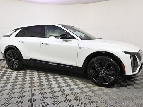 New 2025 Cadillac Lyriq Sport w/ Nappa Leather Package AWD/4WD image 8