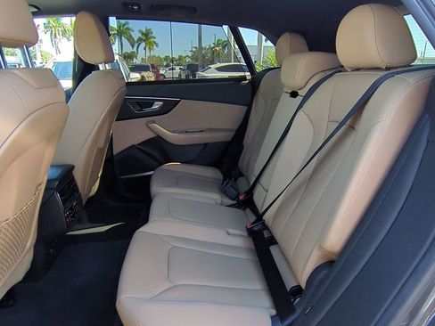 Used 2021 Audi Q8 Prestige w/ Prestige Package image 13