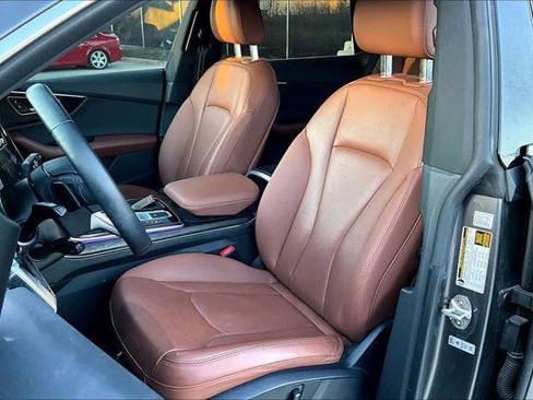 Used 2022 Audi Q8 Premium Plus AWD/4WD image 8