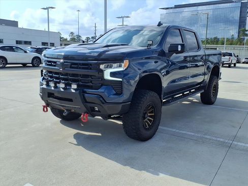 Used 2022 Chevrolet Silverado 1500 LT Trail Boss w/ Convenience Package II image 2