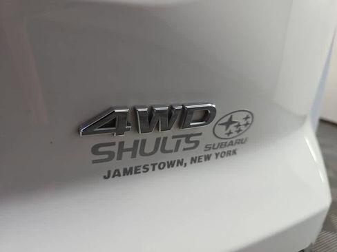 Used 2025 Nissan Pathfinder SV image 19