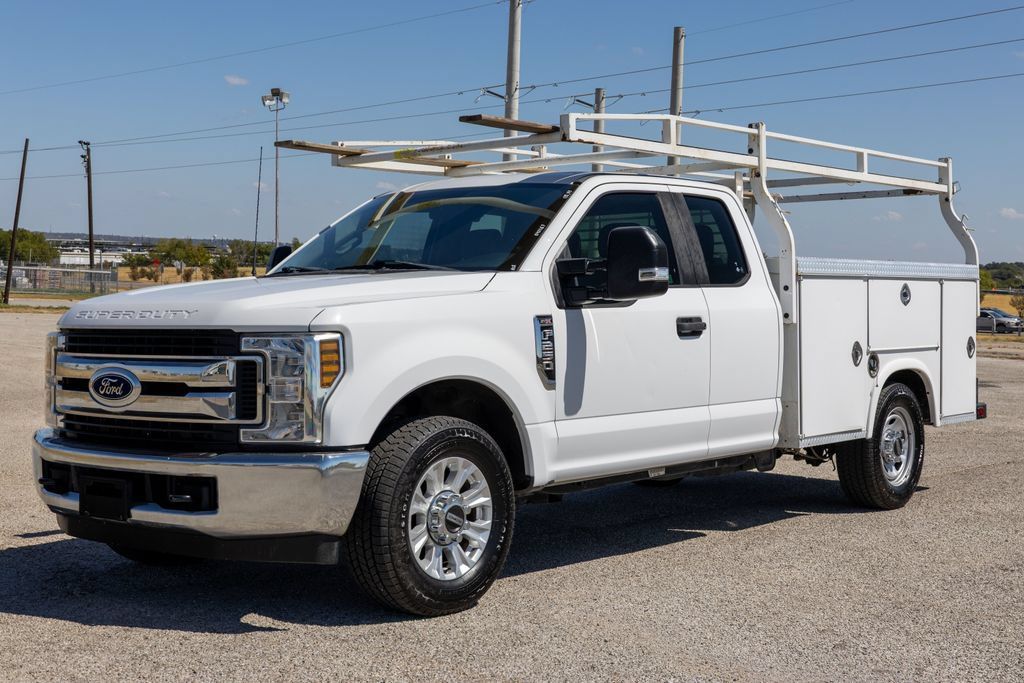 Used 2019 Ford F250 XL w/ STX Appearance Package RWD image 3