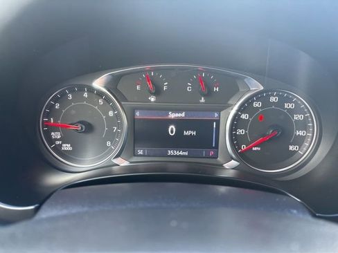 Used 2024 GMC Terrain SLT image 41