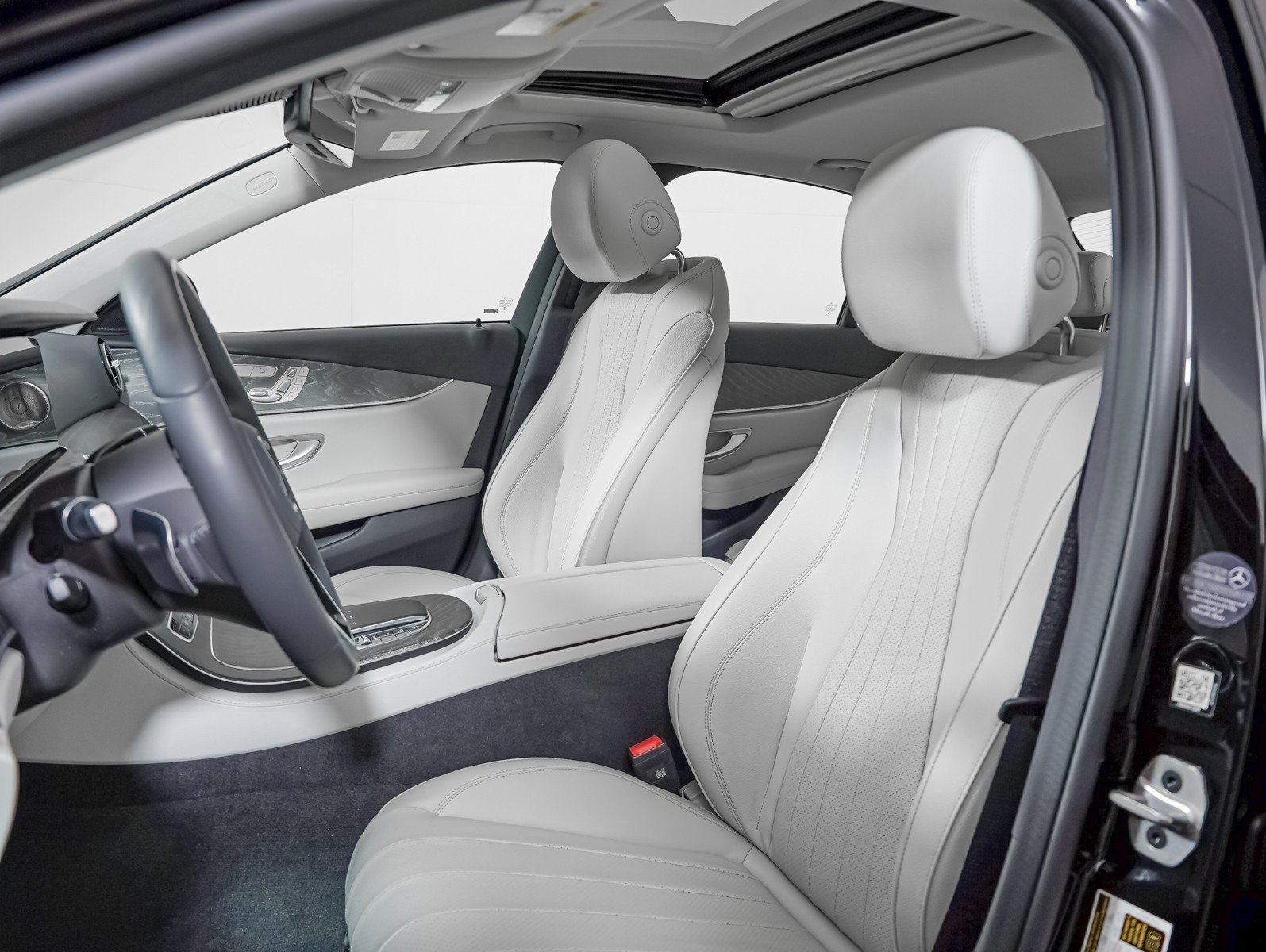 Certified 2023 Mercedes-Benz E 450 4MATIC Sedan image 12
