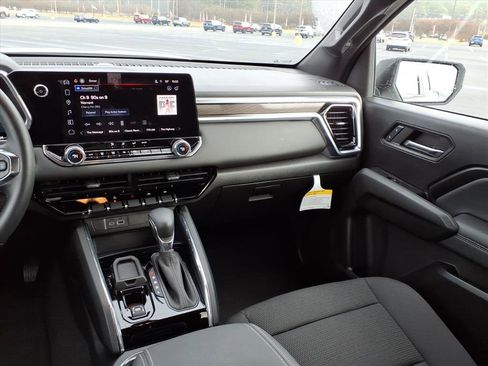 Used 2024 GMC Canyon Elevation w/ Convenience Package image 24