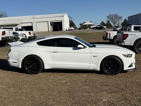Used 2015 Ford Mustang GT Premium image 7