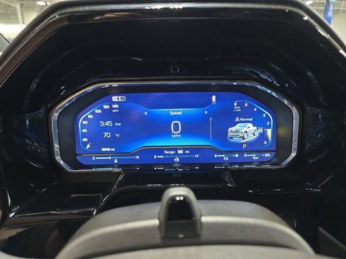 Used 2025 Chevrolet Silverado 1500 High Country w/ Midnight Edition AWD/4WD image 17