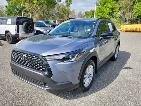 Used 2025 Toyota Corolla Cross LE image 14