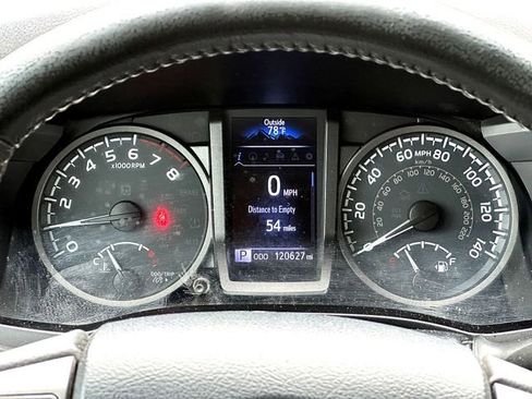 Used 2019 Toyota Tacoma TRD Off-Road AWD/4WD image 24