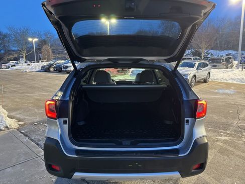 Used 2023 Subaru Outback Limited image 16