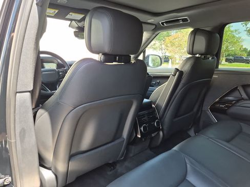 Used 2025 Land Rover Range Rover Sport Dynamic SE AWD/4WD image 18