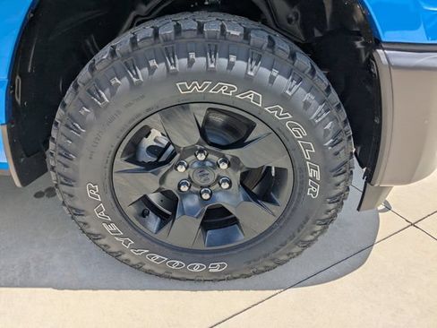 Used 2025 RAM 1500 Warlock AWD/4WD image 11