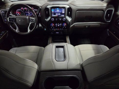 Used 2019 Chevrolet Silverado 1500 LT Trail Boss AWD/4WD image 8