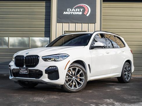 Used 2021 BMW X5 xDrive40i w/ M Sport Package image 3