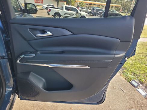 New 2026 Chevrolet Traverse LT w/ Driver Confidence Package image 18