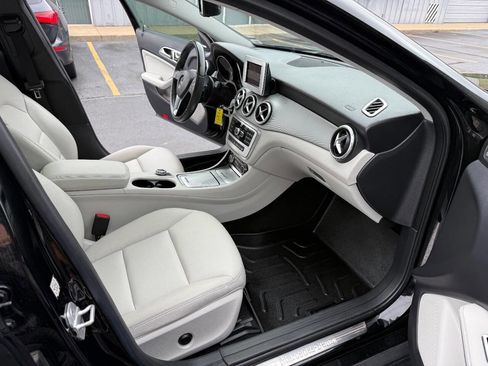 Used 2015 Mercedes-Benz GLA 250 image 16