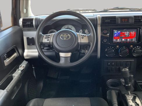 Used 2011 Toyota FJ Cruiser 4WD w/ TRD Sport Pkg image 6
