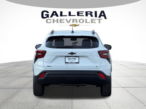 New 2026 Chevrolet Trax LT w/ Driver Confidence Package FWD image 6