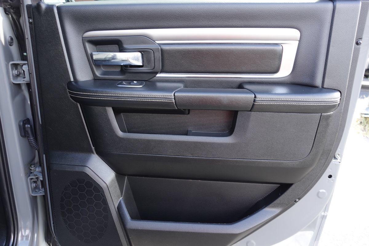 Used 2022 RAM 1500 Warlock w/ Ceramic Grey Warlock Package AWD/4WD image 32