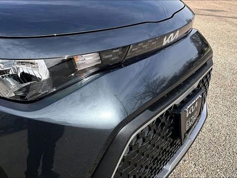 Used 2025 Kia Soul LX w/ LX Technology Package image 28