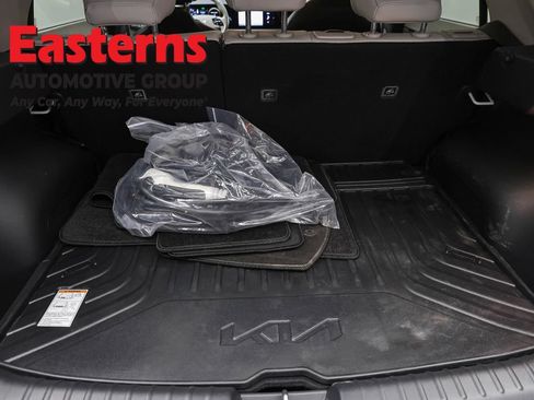 Used 2023 Kia Niro Wind w/ Wind Preserve Package FWD image 9
