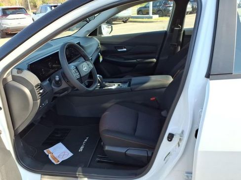 New 2026 Nissan Sentra SR FWD image 6
