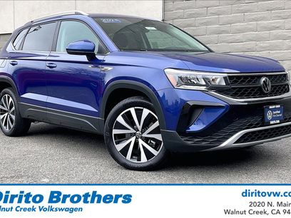 Certified 2022 Volkswagen Taos SE w/ Driver Assistance Package