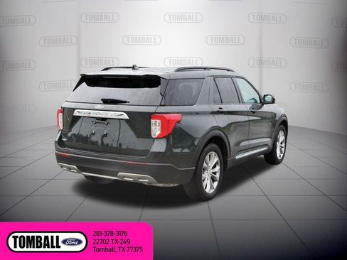 Used 2024 Ford Explorer XLT w/ Equipment Group 202A RWD image 7